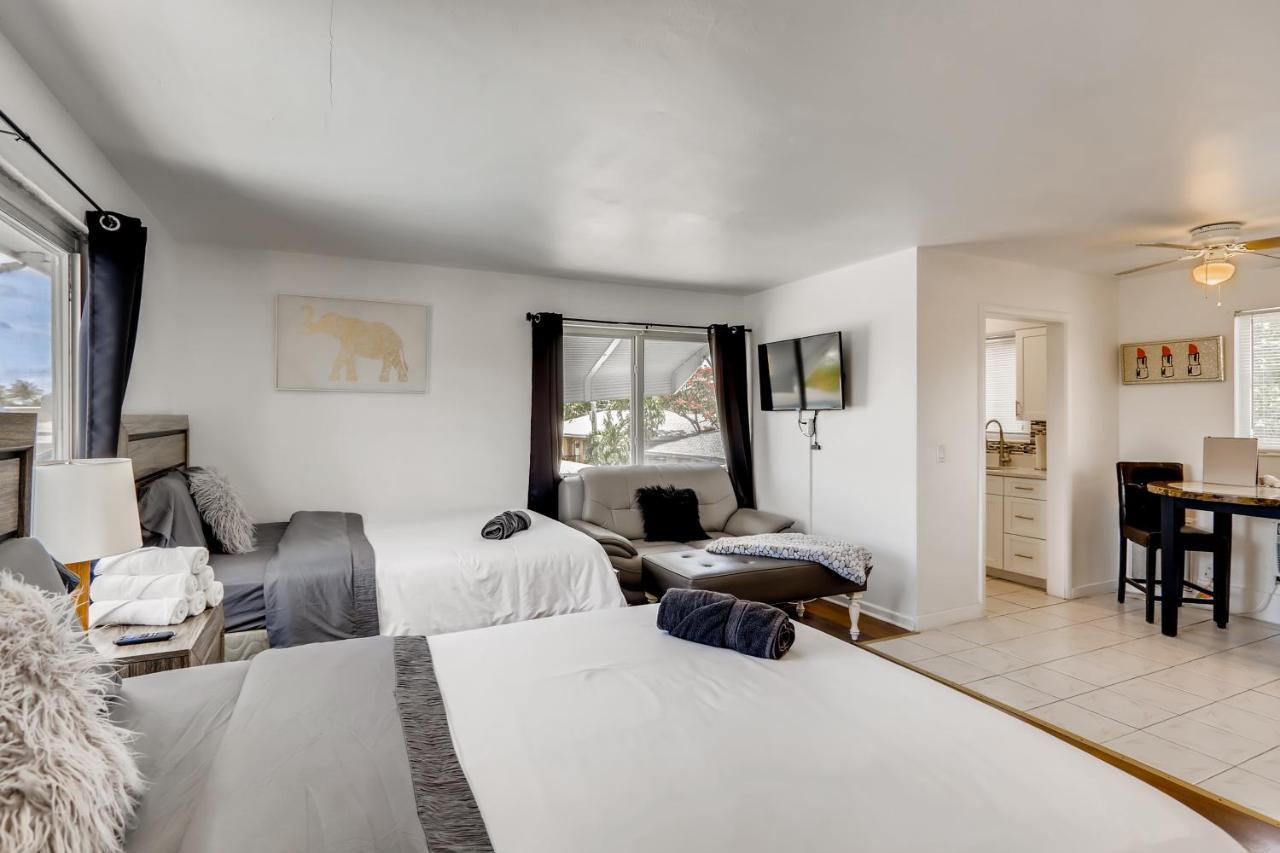 Coral Sands Huge Studio W/ 2 Queen Beds! West Palm Beach Bagian luar foto